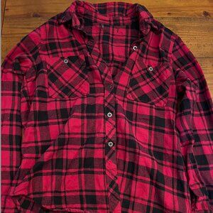 Women’s Red & Black Plaid Flannel Button-Up Shirt – Size M